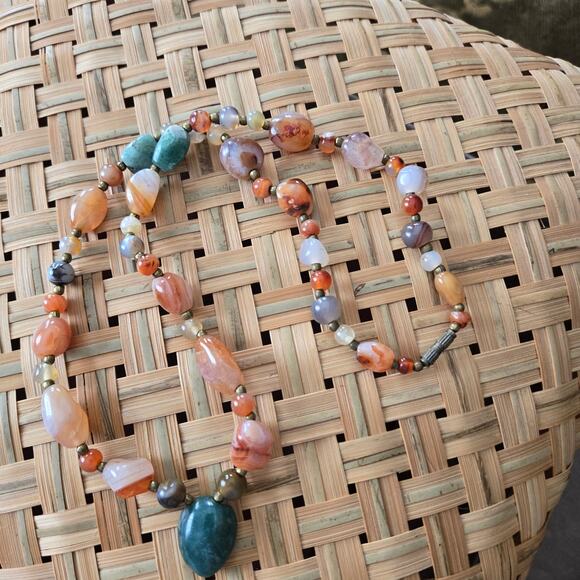 Vintage Natural Agate Beggars Beads Polished Stone Necklace Brass Spacers - Picture 7 of 8